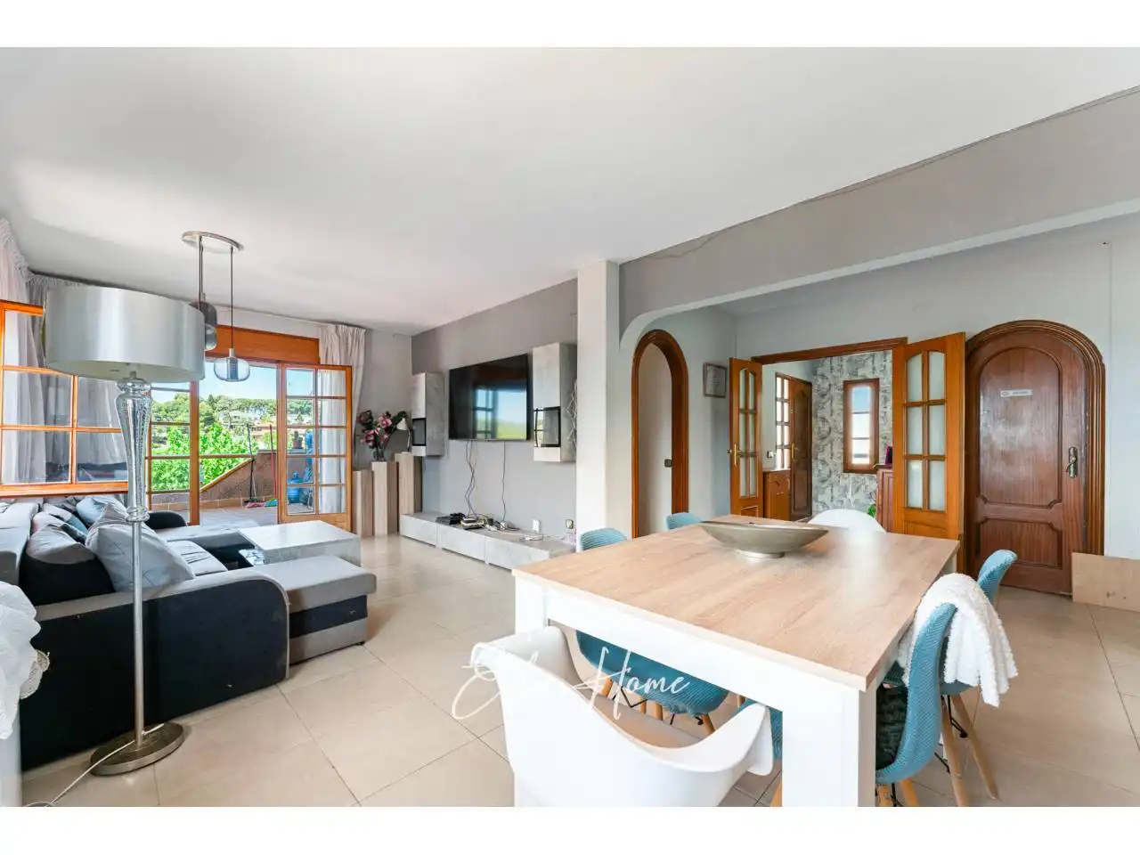 Living room of Houses for sale in Cunit  with Private garden, Terrace and Furnished