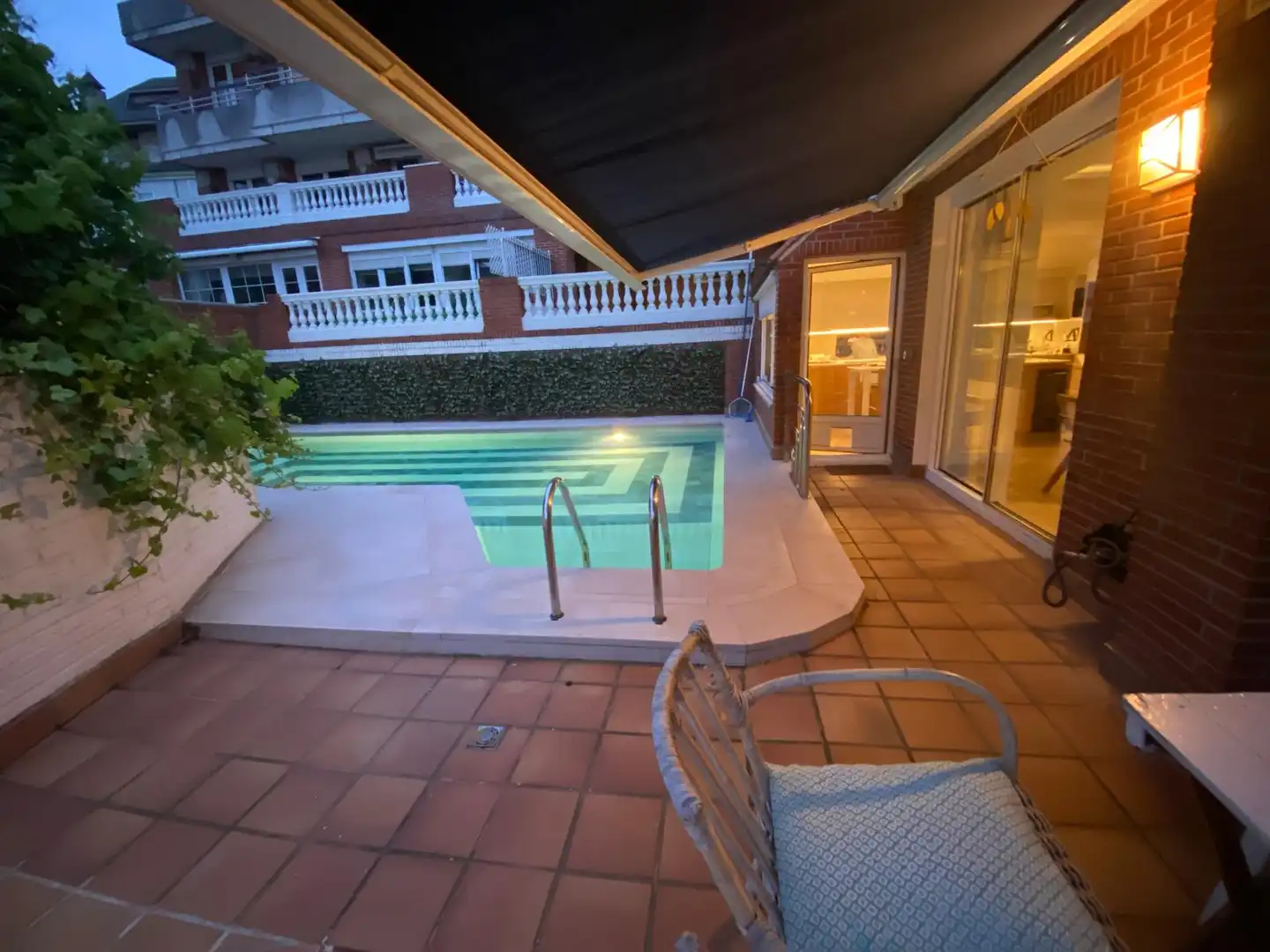 Piscina de Casa adosada de lloguer en Santander amb Calefacció, Jardí privat i Parquet