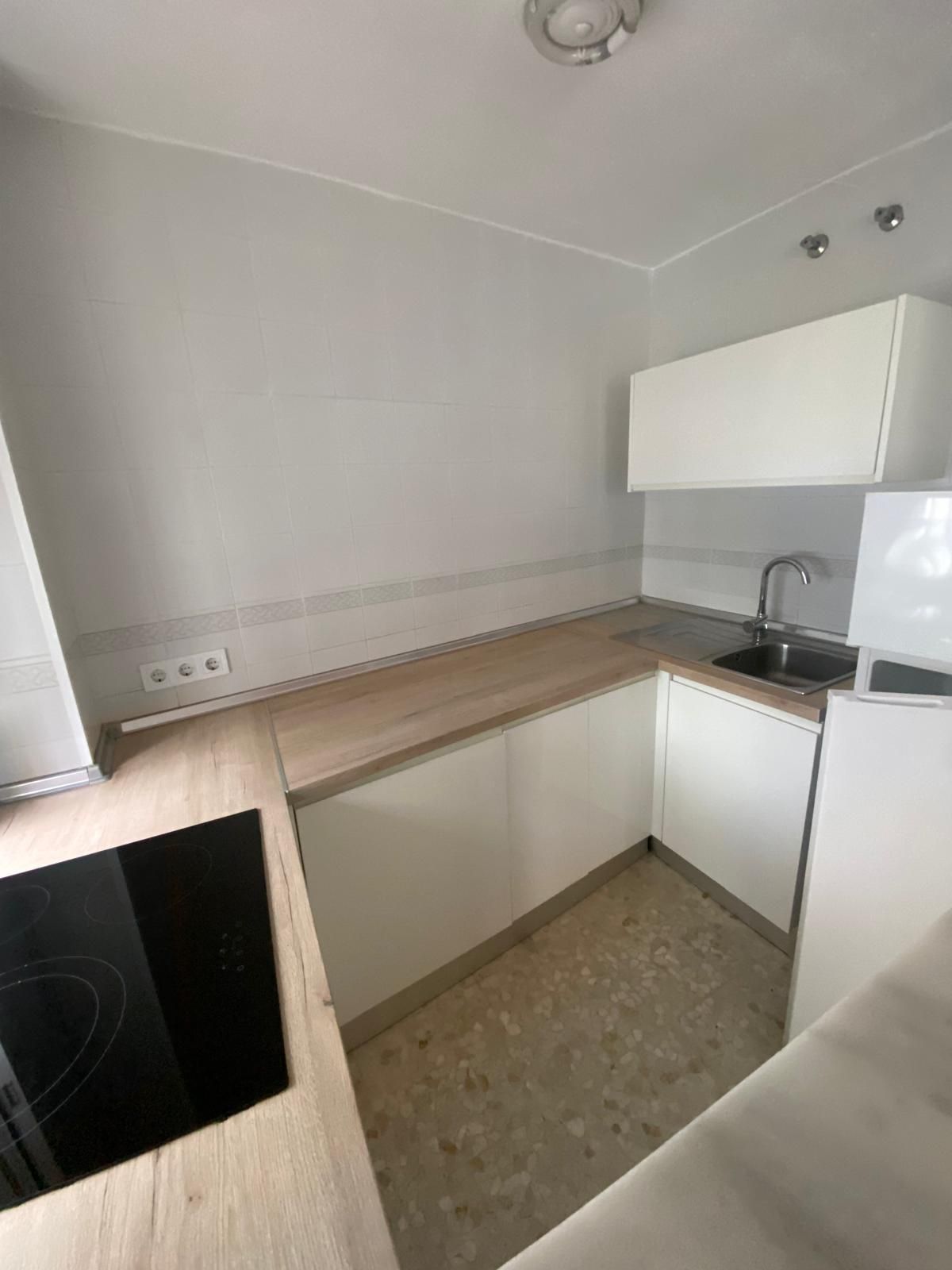 Kitchen of Flat to rent in  Sevilla Capital  with Air Conditioner