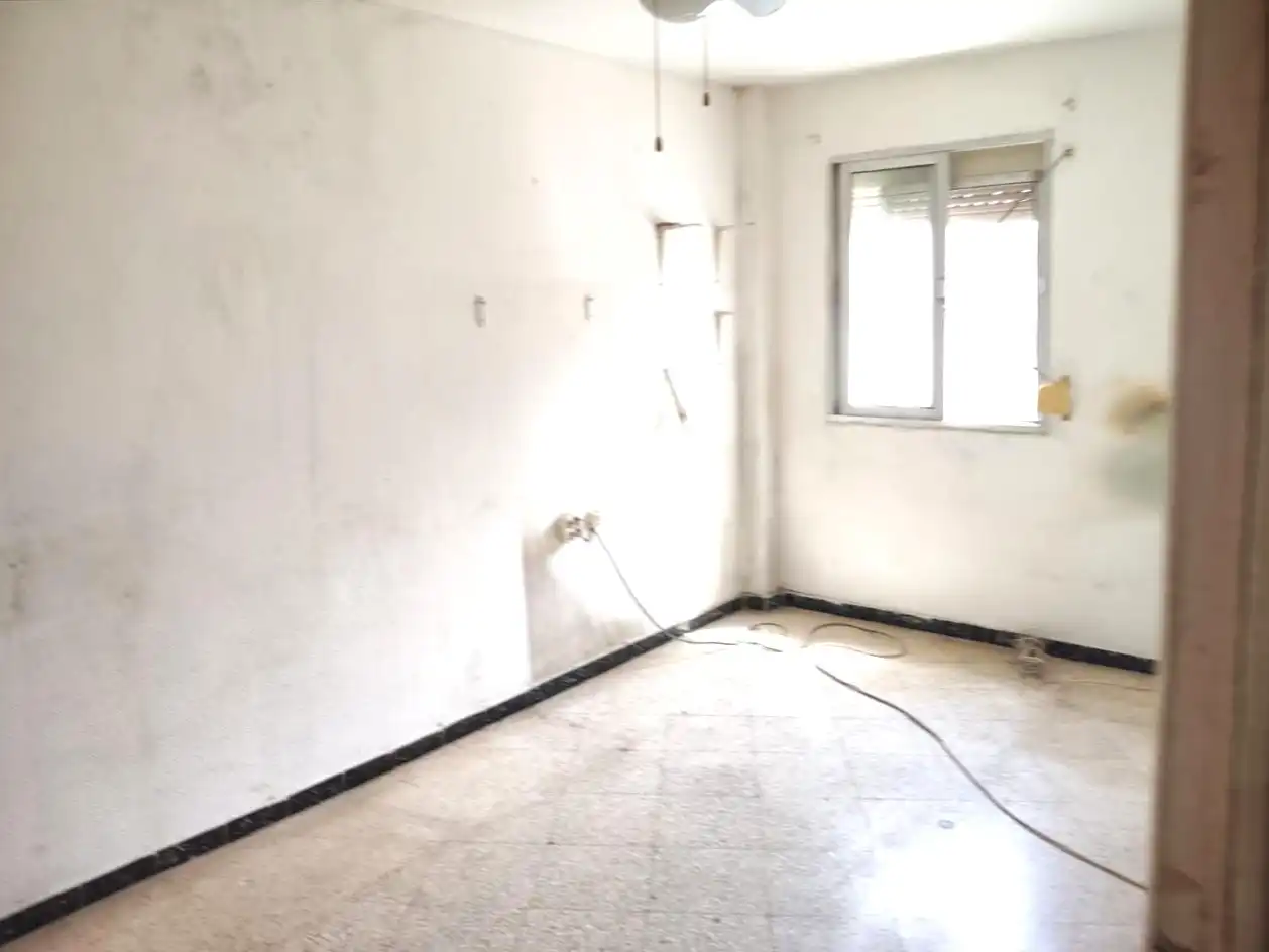 Habitación de Piso en venta en Sevilla con Aire acondicionado y Balcón