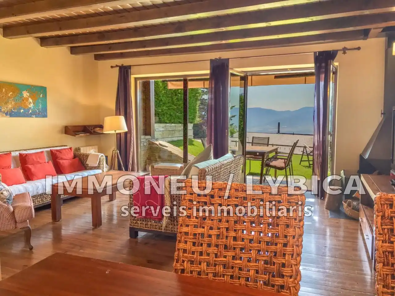 Sala de estar de Casa o chalet en venta en Bellver de Cerdanya con Calefacción, Parquet y Terraza