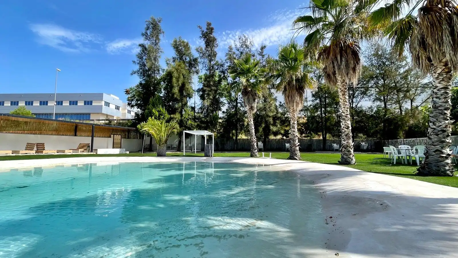 Piscina de Local en venda en L'Olleria amb Aire condicionat