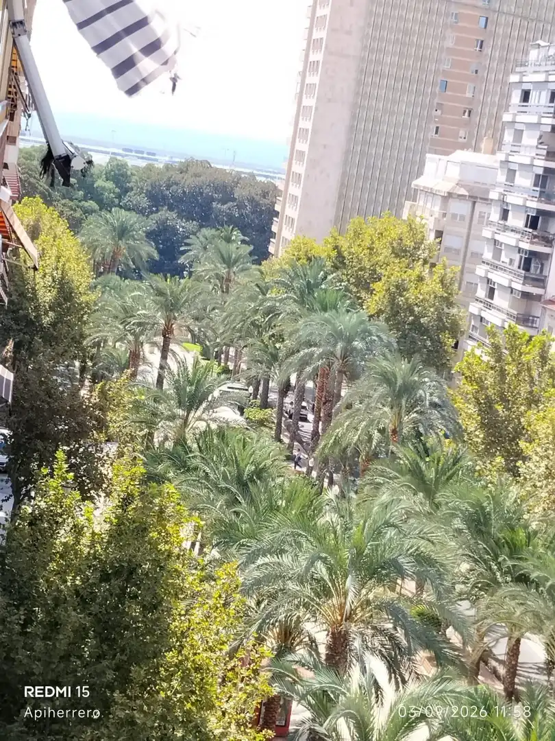 GRAN PISO DE 150 M2 APROX. EN PISO ALTO, MUY LUMINOSO, CON 5 HABITACIONES, 2 BAÑOS, 2 PLAZAS DE GARAJE Y TRASTERO EN UNA DE LAS ME, imatge 4