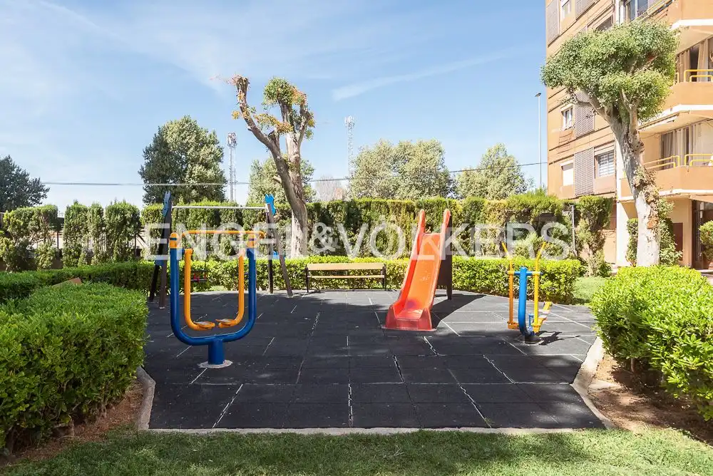 Vista exterior de Pis de lloguer en La Pobla de Farnals amb Aire condicionat, Calefacció i Jardí privat
