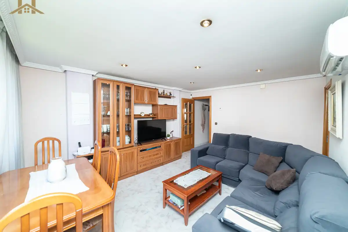 Living room of Flat for sale in Leganés  with Terrace and Storage room