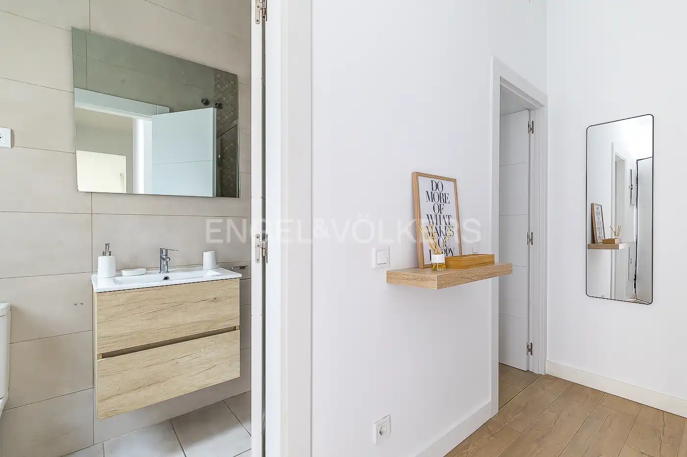 Bany de Apartament de lloguer en Madrid amb Aire condicionat, Calefacció i Moblat