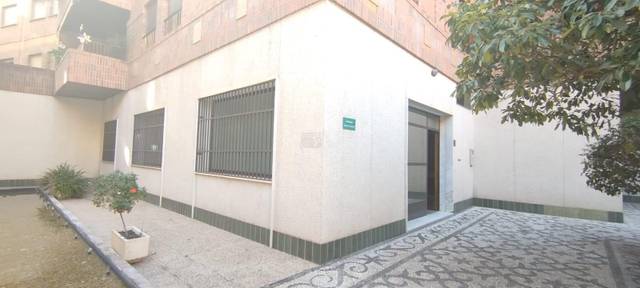 Local comercial en Alquiler en Avenida de la Divina Pastora en San Ildefonso