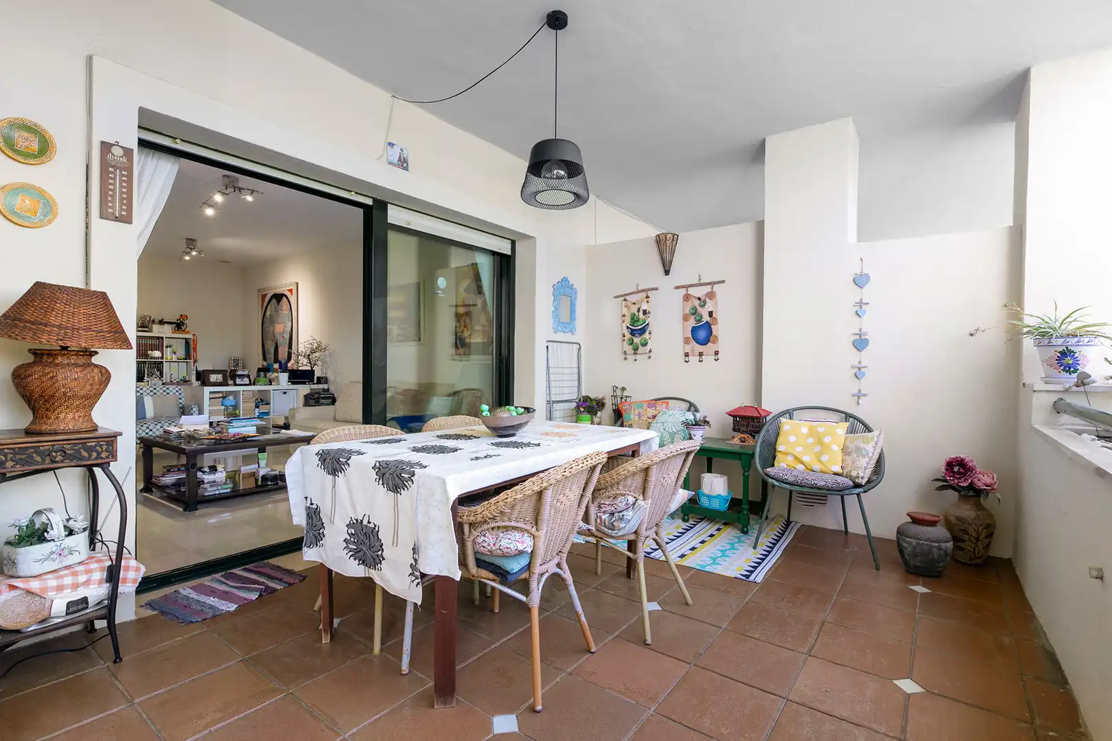 Comedor de Apartamento en venta en Marbella con Terraza y Internet
