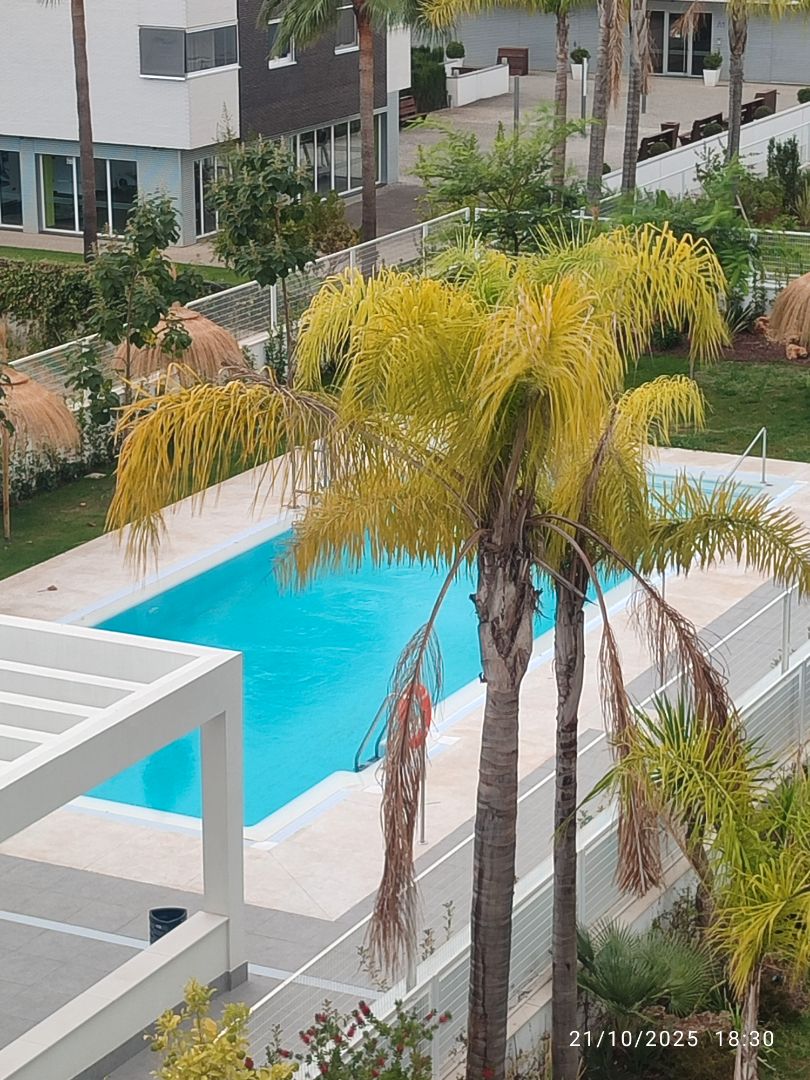 Piscina de Pis de lloguer en  Córdoba Capital amb Aire condicionat, Calefacció i Terrassa