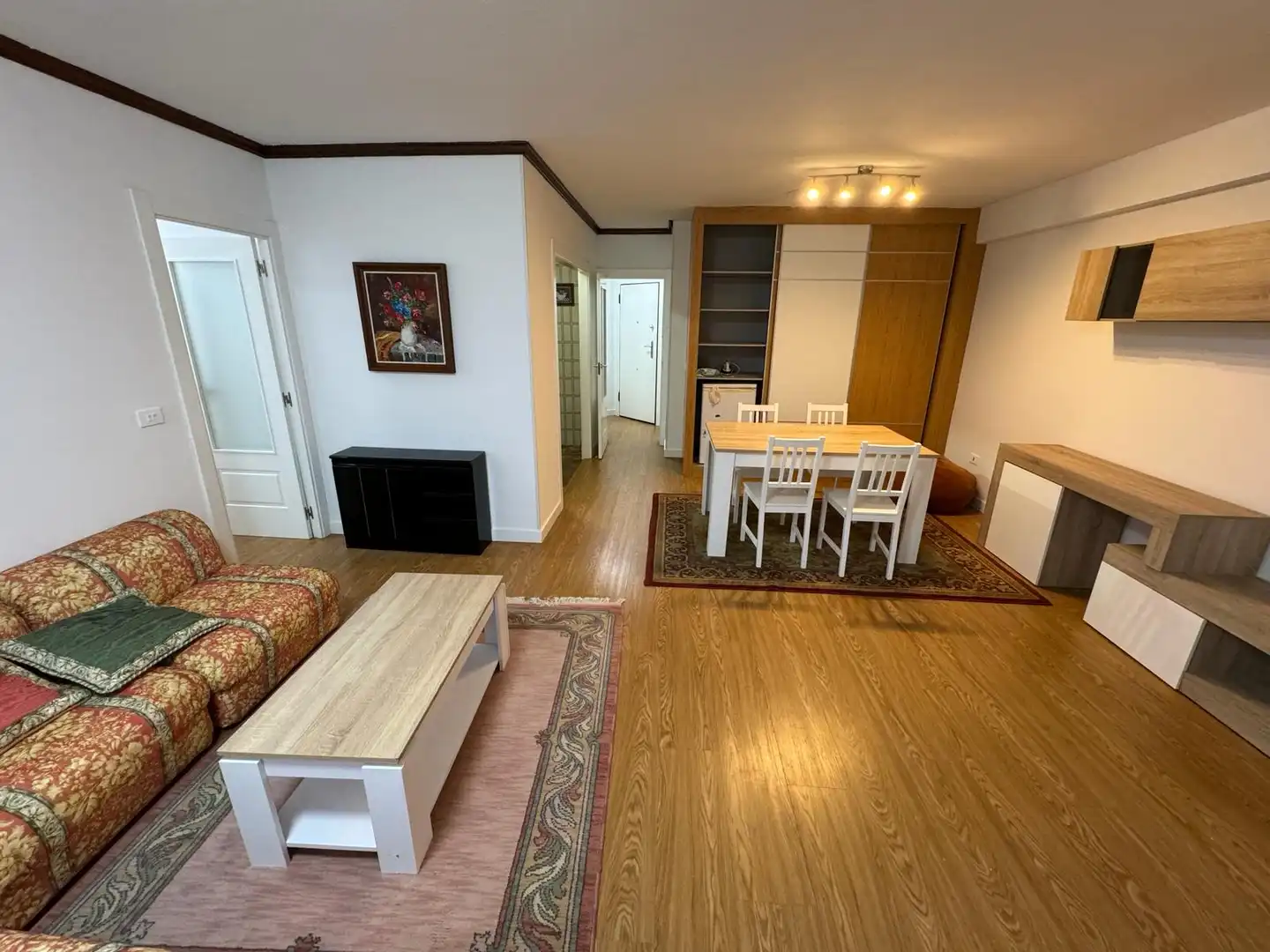 Apartamento de alquiler en Burgos con Calefacción, Parquet y Amueblado