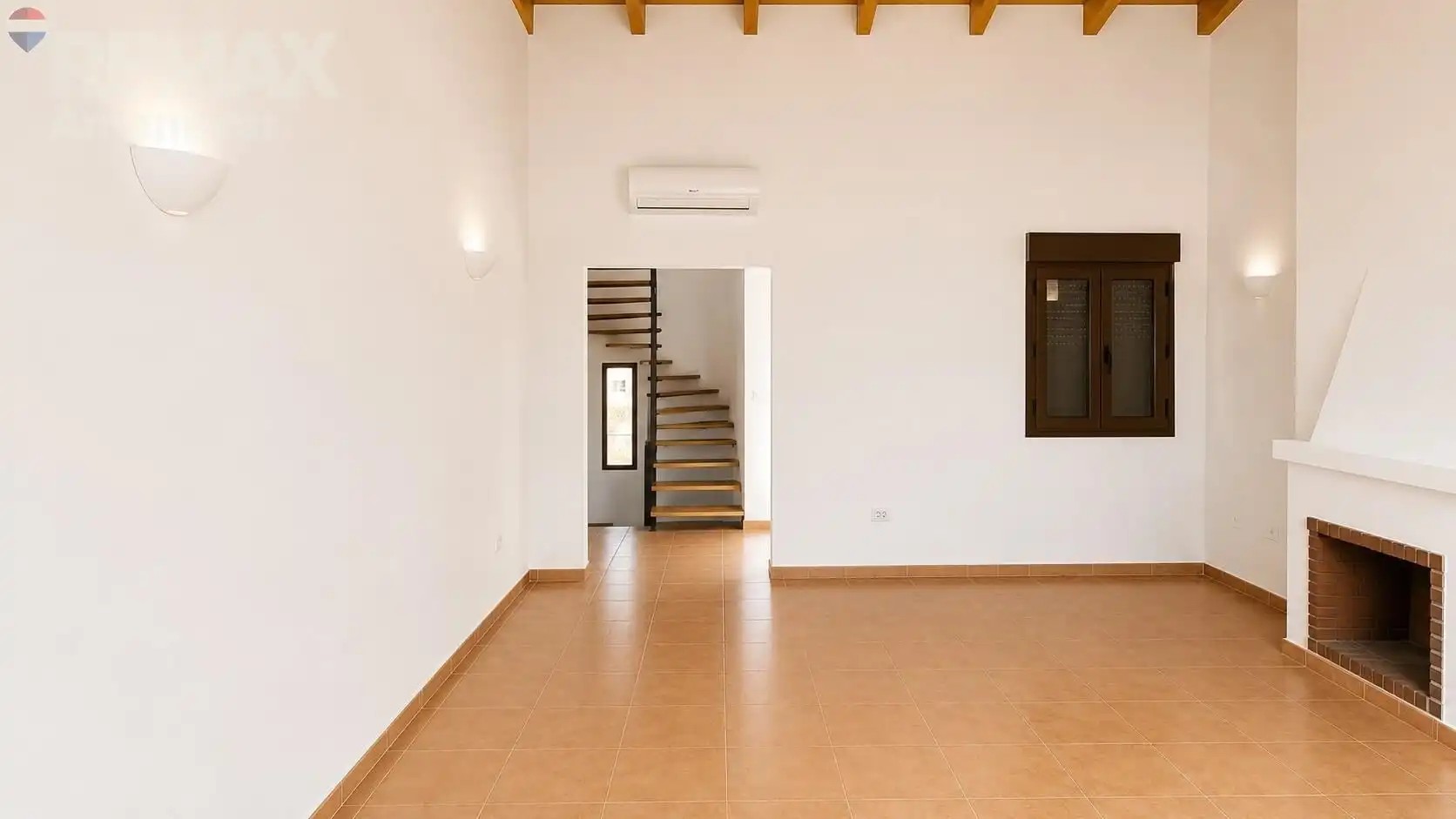 Casa adosada en venda en Relleu amb Aire condicionat, Calefacció i Jardí privat