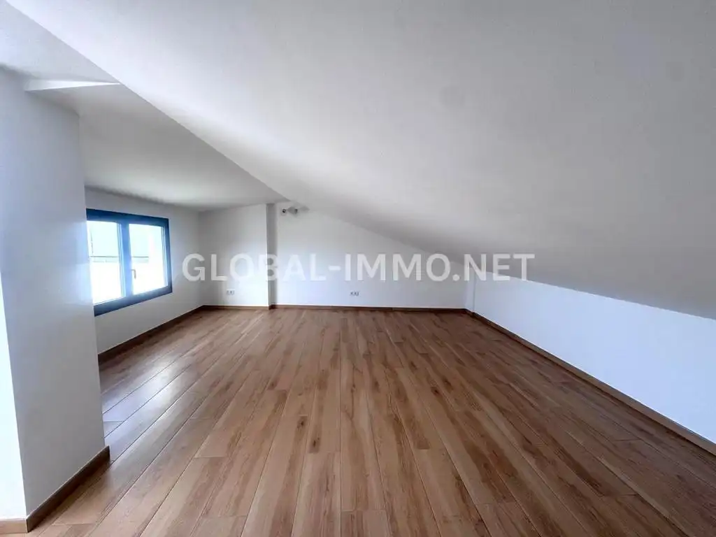 Apartament amb ascensor en venda a Carrer Raval dels Grecs, imagen 4