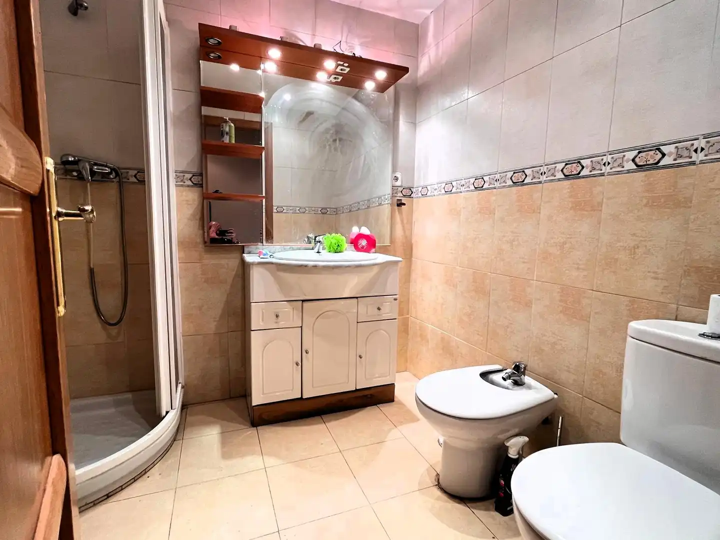 Badezimmer von Wohnung zum Verkauf in Los Navalmorales mit Klimaanlage und Heizung