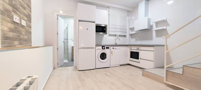 Piso en Alquiler en Calle de Juan Antón en Puerta del Ángel