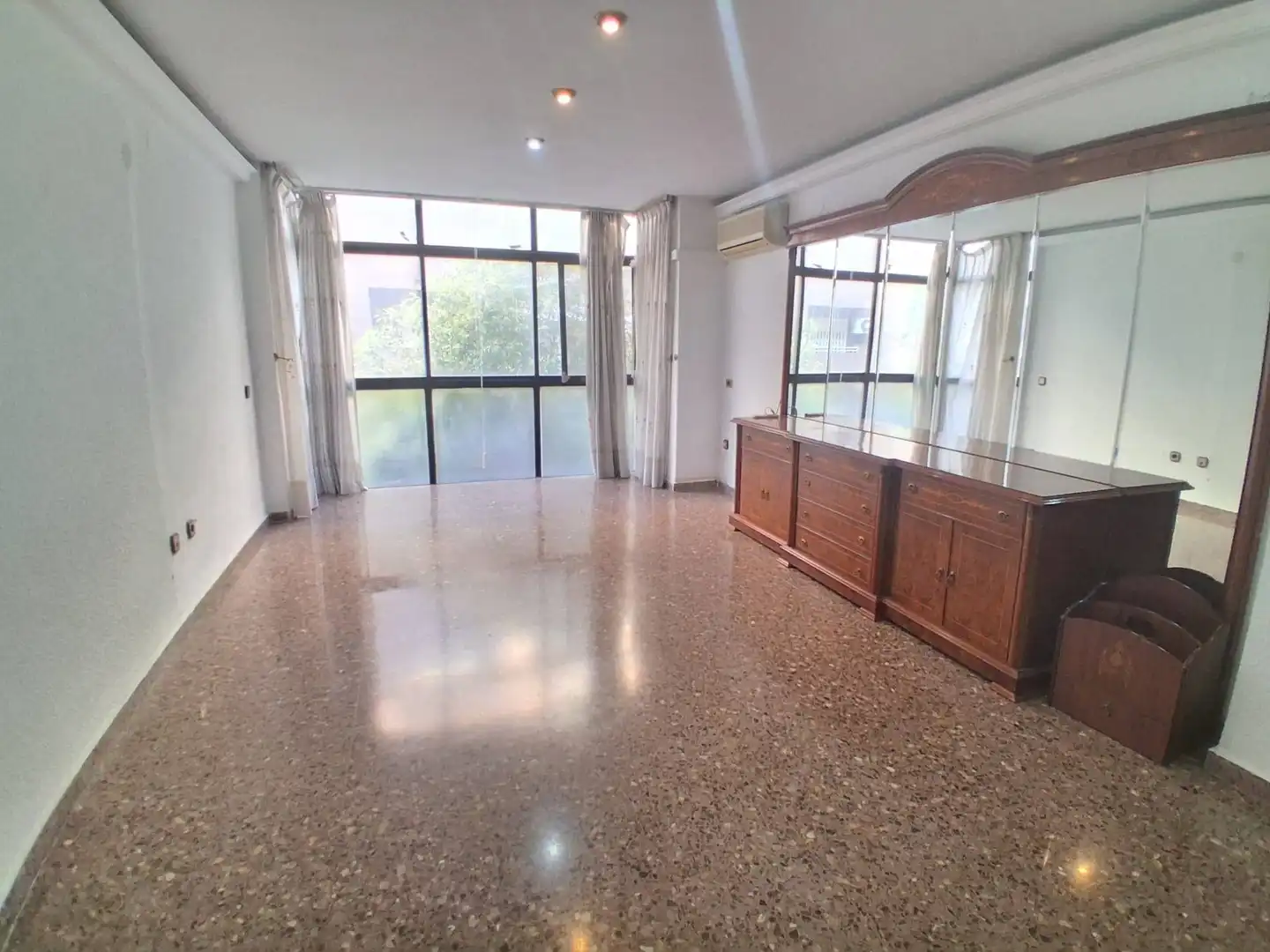 Sala d'estar de Dúplex de lloguer en Valencia amb Aire condicionat, Calefacció i Terrassa