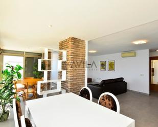 Sala d'estar de Àtic en venda en Benidorm amb Aire condicionat i Terrassa