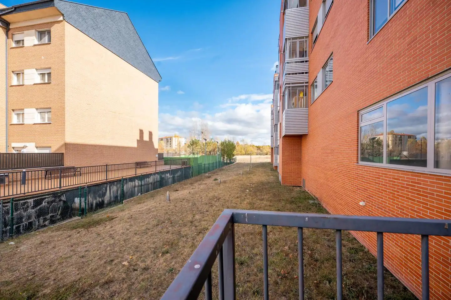 Vista exterior de Piso en venta en Ávila con Calefacción, Trastero y Amueblado