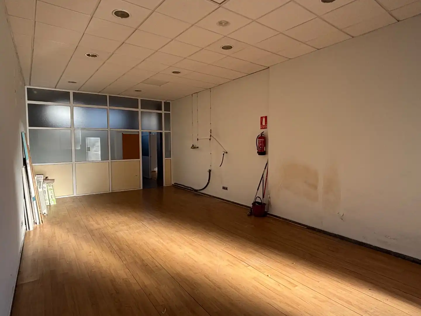 Commercial properties for rent in Zaragoza  with Air Conditioner, Heating and Parquet flooring