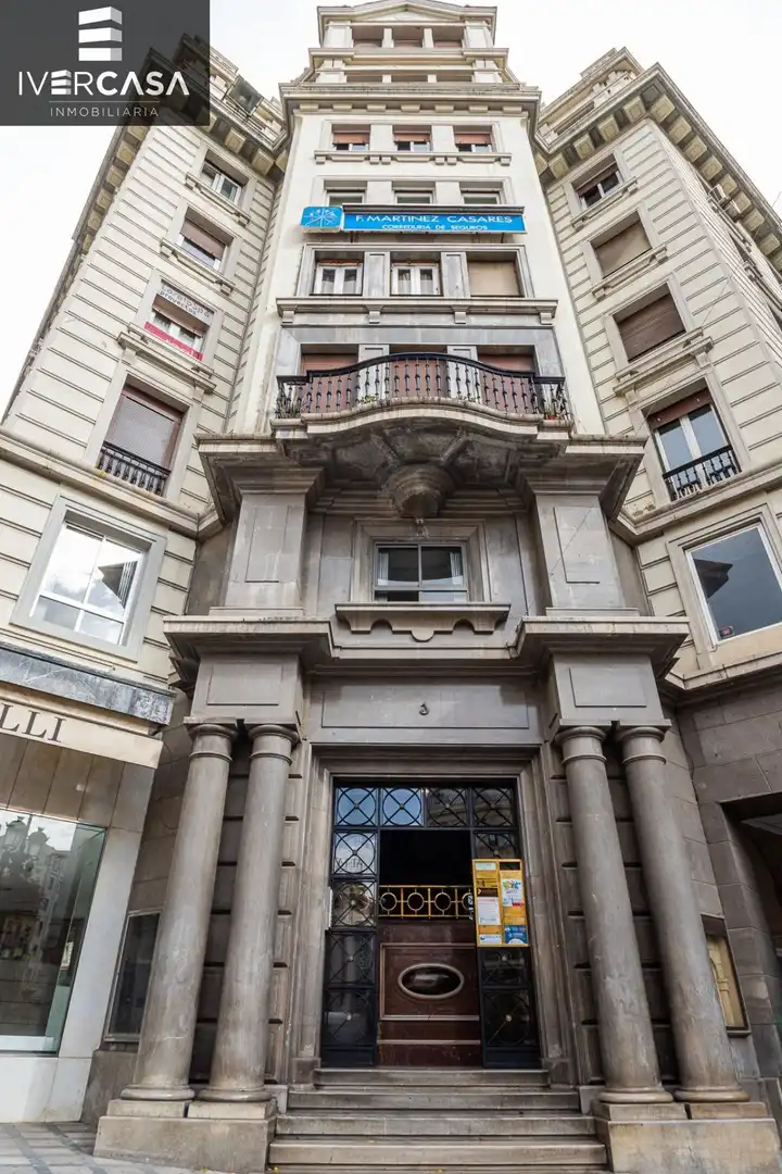 Vista exterior de Oficina de alquiler en Granada con Calefacción