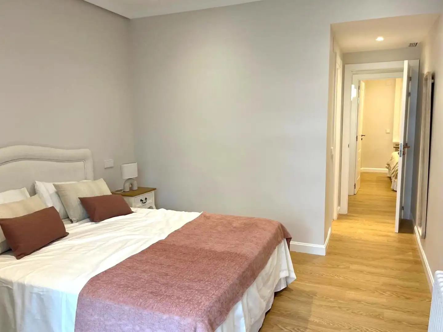 Bedroom of Flat for rent in Madrid  with Air Conditioner and Furnished