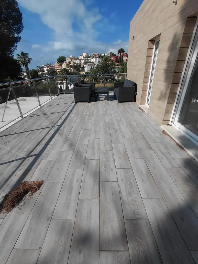 Terrassa de Casa o xalet en venda en La Nucia amb Aire condicionat, Jardí privat i Traster