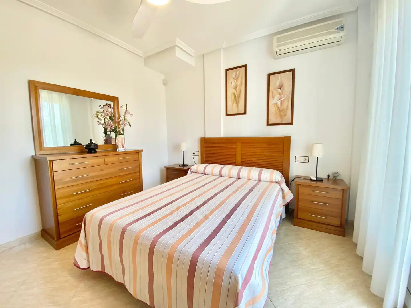Dormitori de Casa o xalet de lloguer en Pilar de la Horadada amb Aire condicionat, Calefacció i Piscina