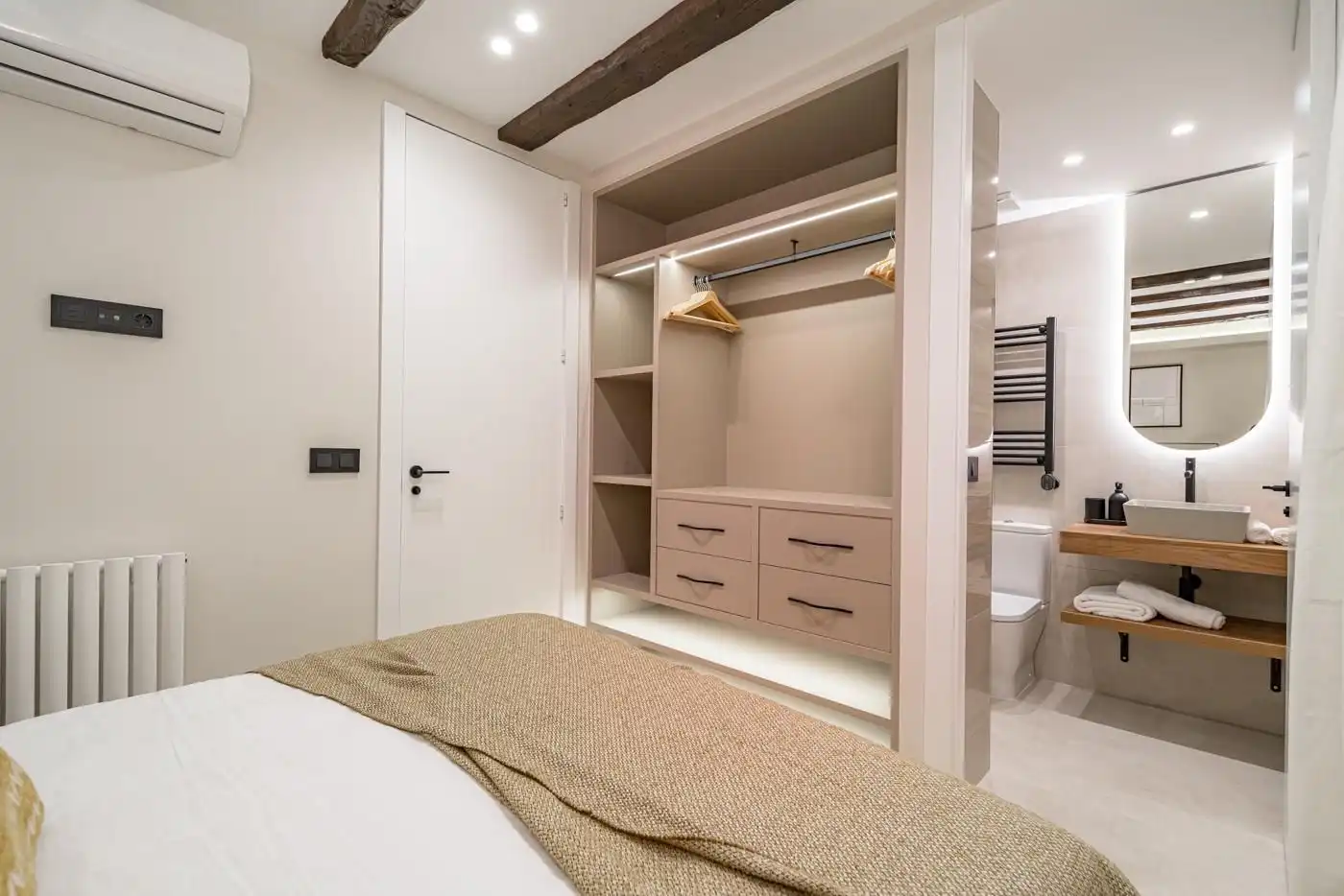 Habitación de Piso en venta en Madrid con Aire acondicionado y Calefacción