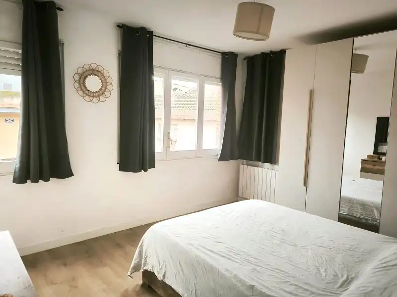 Habitación de Piso en venta en Vilanova del Camí con Calefacción, Parquet y Horno