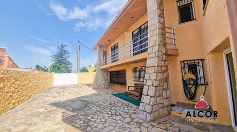 Chalet en venta en Avda. Papa Luna, 6 dormitorios., imatge 3