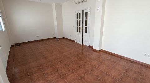 Foto 3 de Casa adosada en venta en Calle la Encina, 1, La Carlota, Córdoba