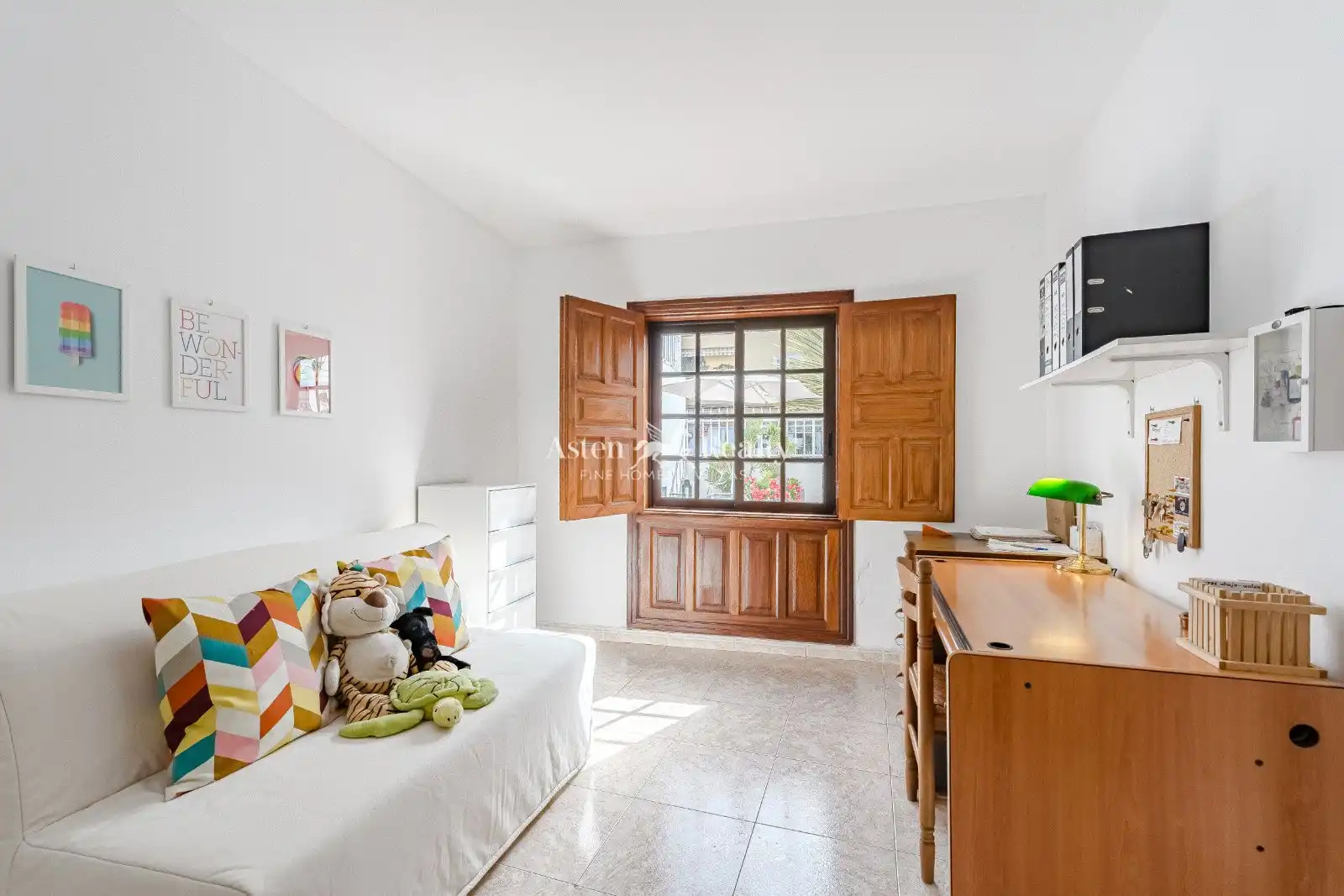 Habitación de Local en venta en Guía de Isora con Amueblado