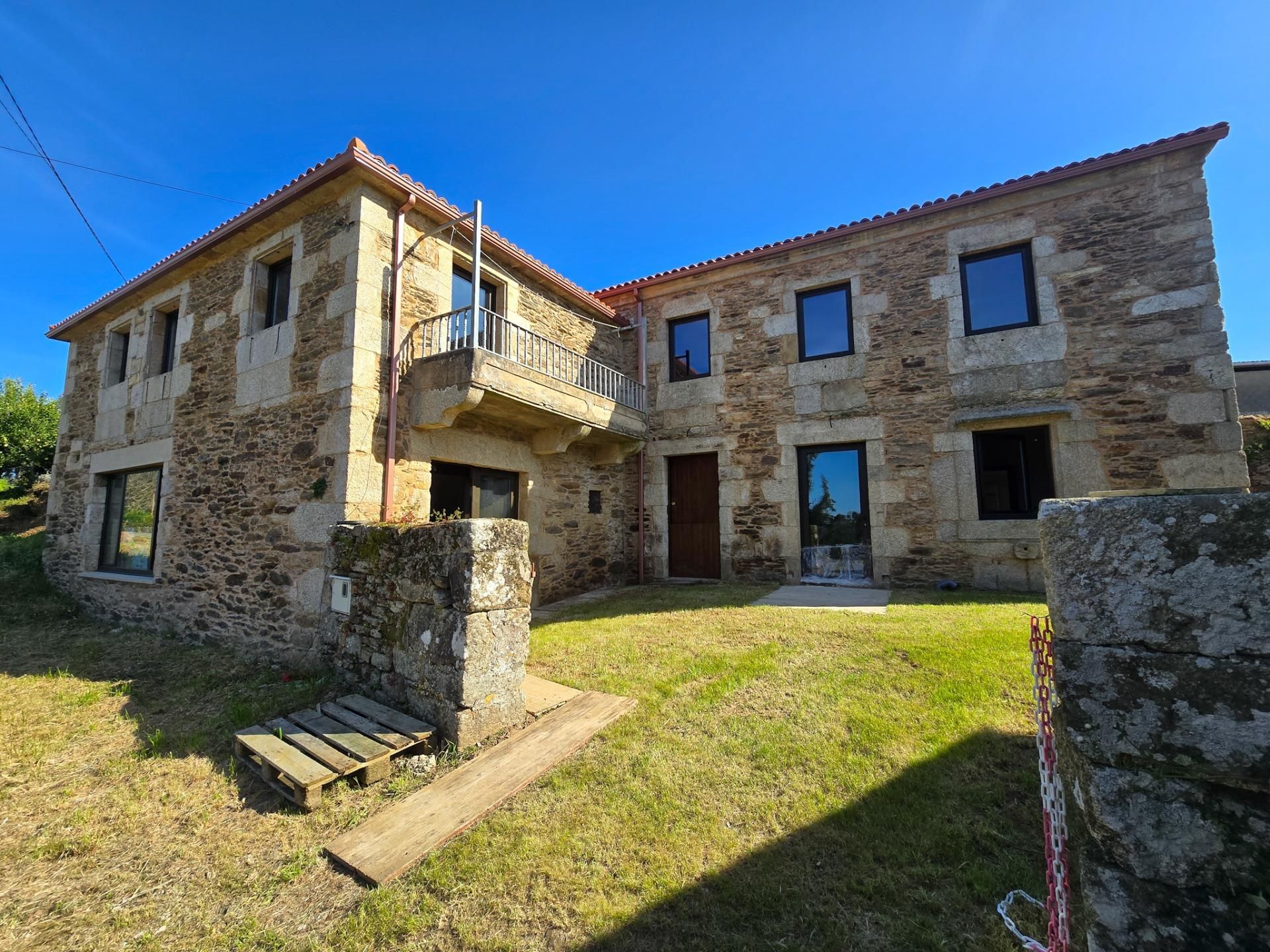 Vista exterior de Casa o chalet en venta en Paderne con Calefacción y Balcón