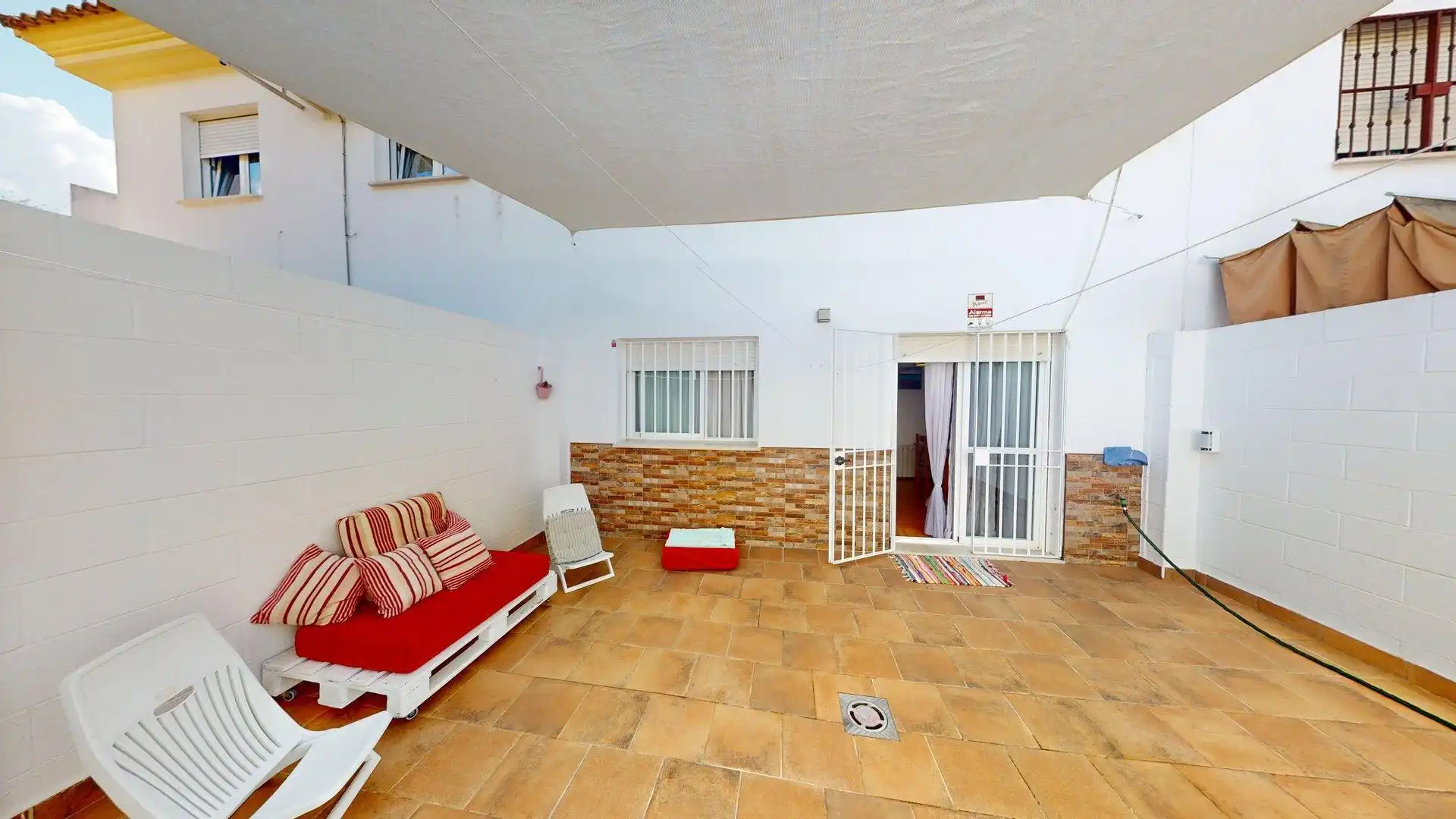 Casa adosada en venda en Cartaya amb Aire condicionat, Calefacció i Alarma