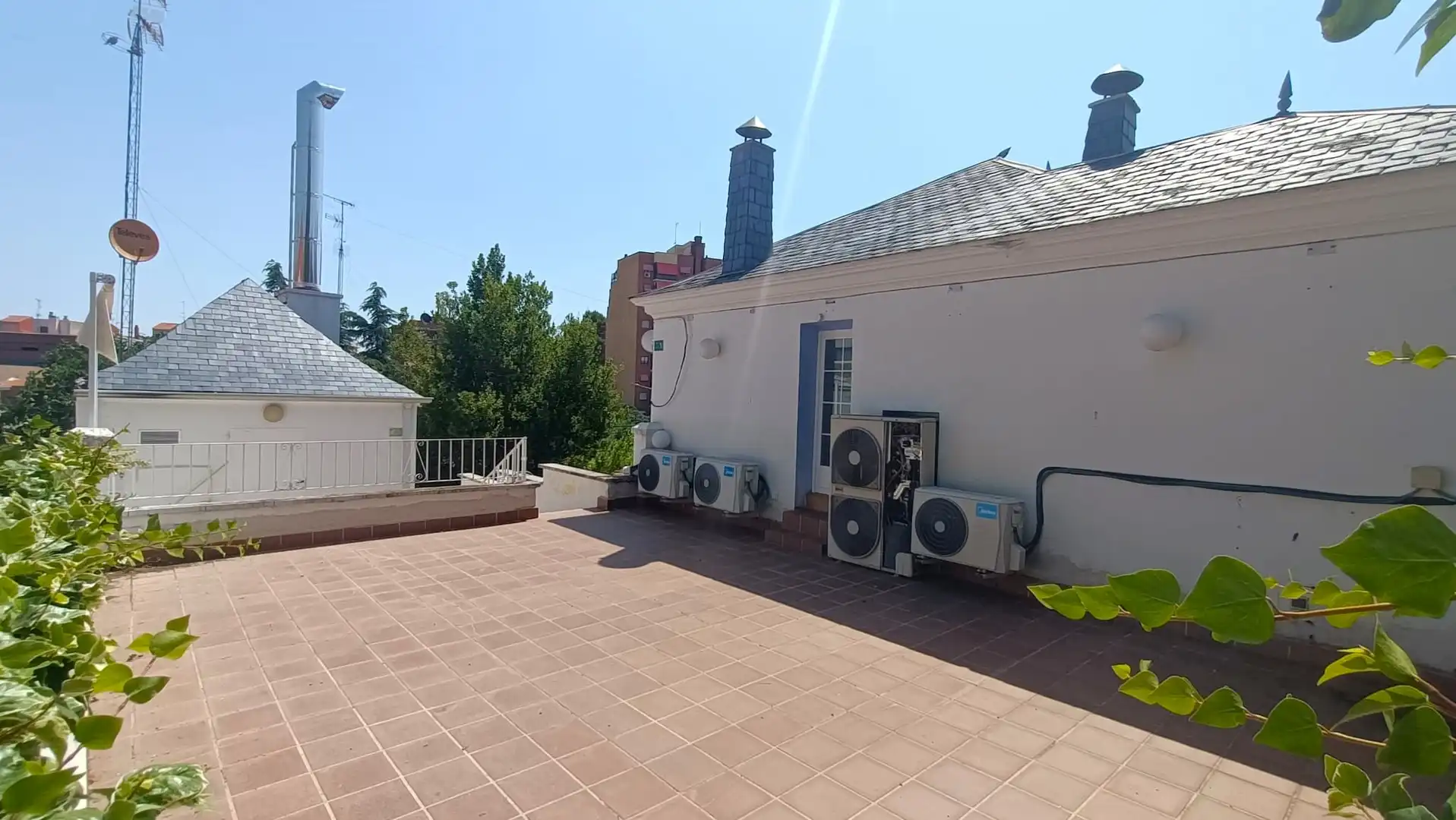 Terraza de Local en traspaso en Guadalajara con Aire acondicionado, Calefacción y Terraza
