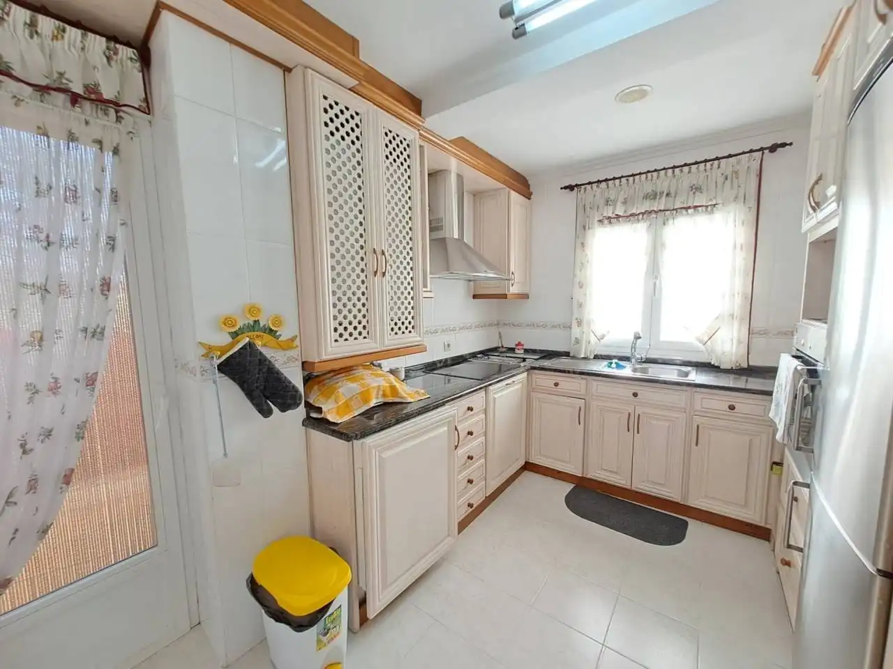 Cocina de Casa adosada en venta en Villagonzalo Pedernales con Calefacción, Jardín privado y Terraza