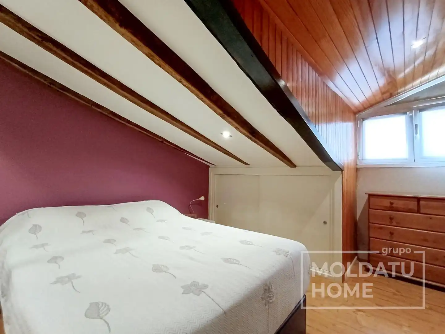 Habitación de Piso en venta en Irun  con Calefacción y Amueblado