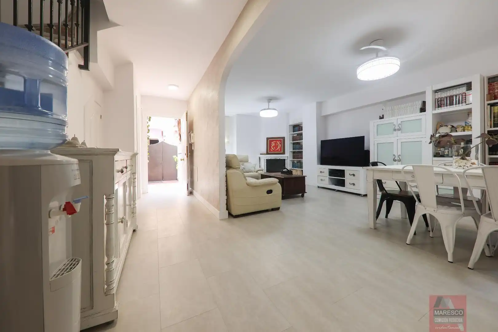 Wohnzimmer von Einfamilien-Reihenhaus zum Verkauf in Mijas mit Klimaanlage, Heizung und Terrasse