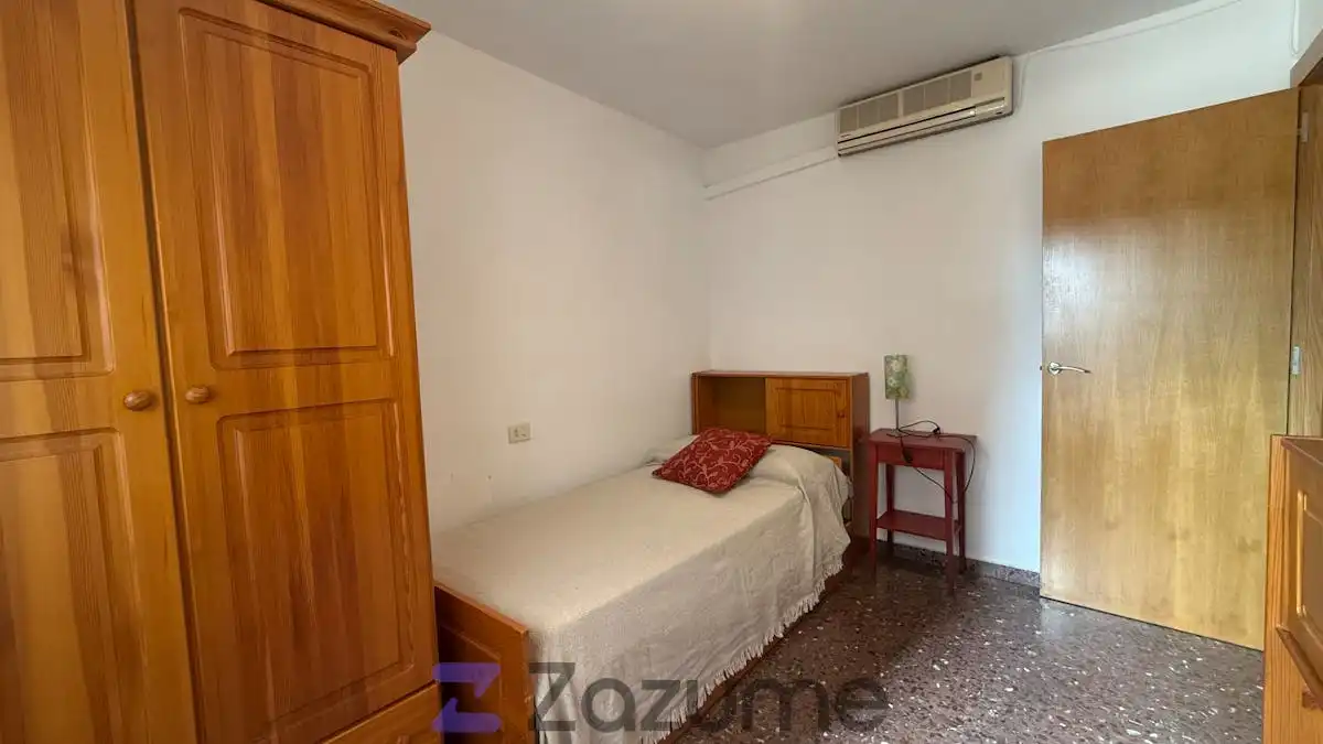 Dormitori de Apartament de lloguer en Murcia amb Aire condicionat, Moblat i Forn