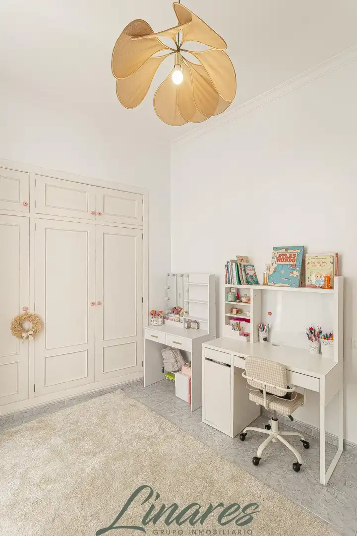 Dormitori de Apartament en venda en Cartagena amb Balcó