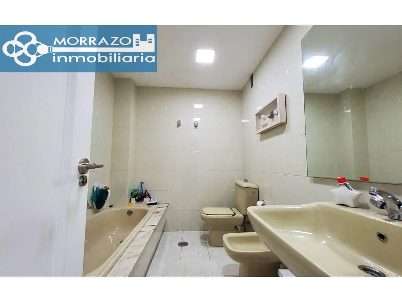 Bathroom of Flat for rent in Bueu  with Heating, Parquet flooring and Furnished