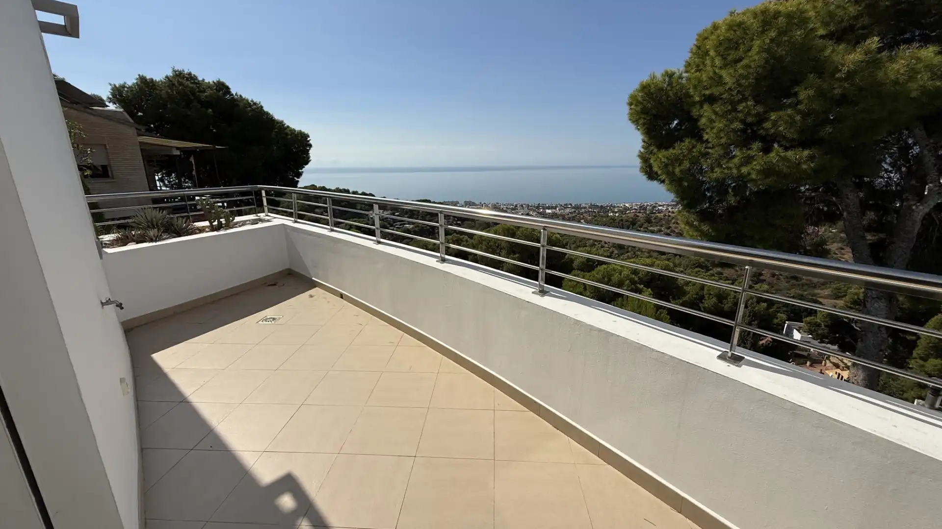 Houses for sale in Calle Esterlicia, 1, Pinares de San Antón