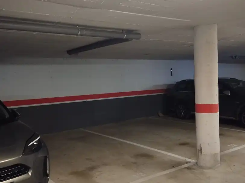 Einzelparkplatz zum Verkauf in Ramon i Cajal 24, imagen 4