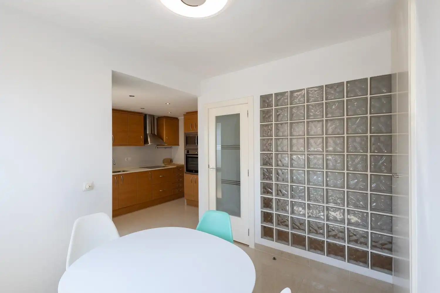 Cocina de Piso para compartir en Valencia con Aire acondicionado, Calefacción y Balcón