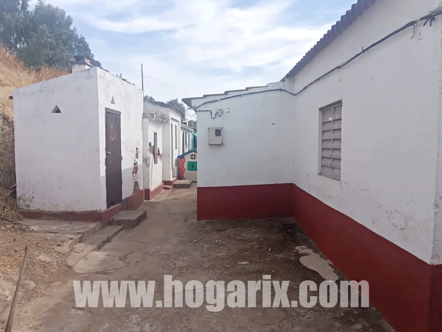 Exterior view of Detached homes for sale in La Zarza - Perrunal