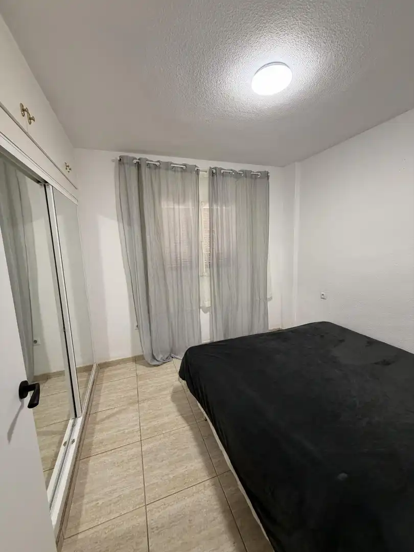 Habitación de Planta baja en venta en Orihuela con Jardín privado, Terraza y Amueblado