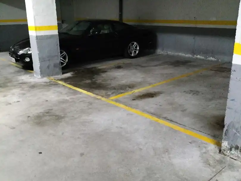 Parkplatz von Garage zur Miete in Castro-Urdiales