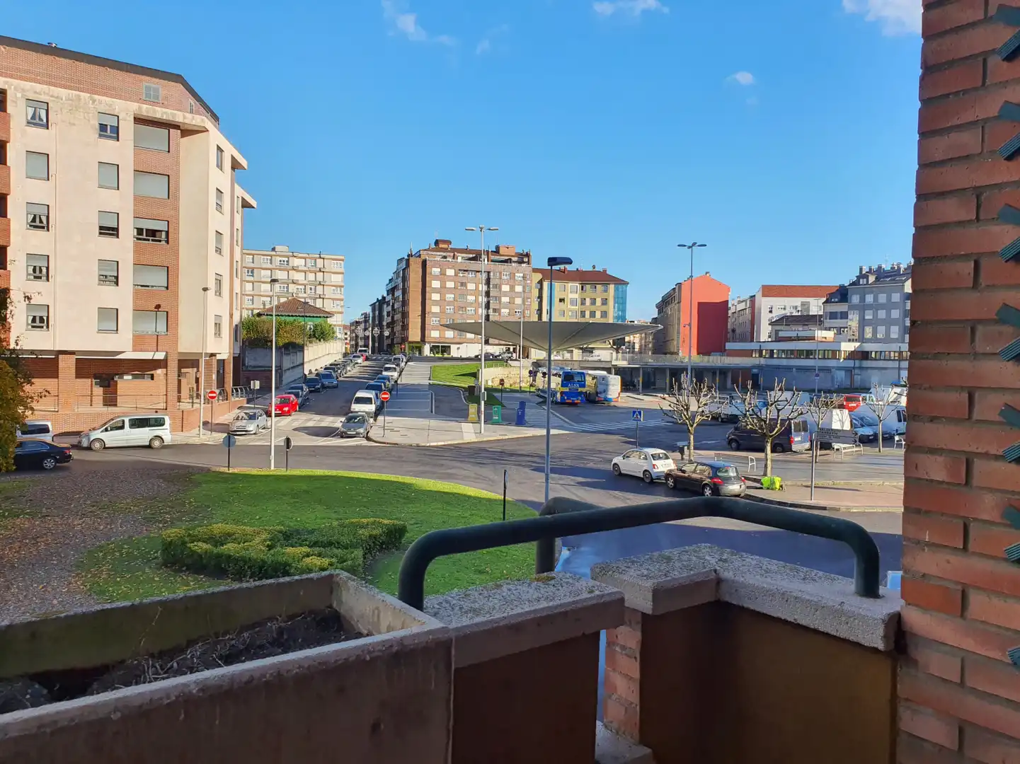 Vista exterior de Pis en venda en La Pola Siero