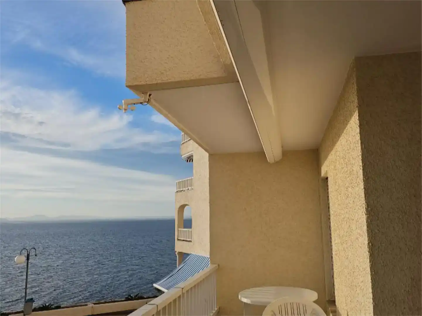 Terrassa de Pis en venda en La Manga del Mar Menor amb Aire condicionat, Piscina i Balcó