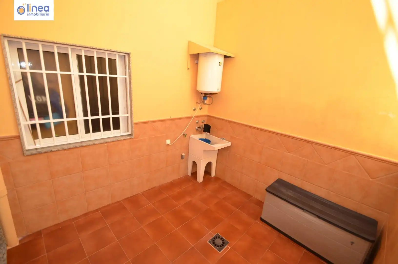 Casa adosada en venta en Calle ANGEL CARA, La Mojonera