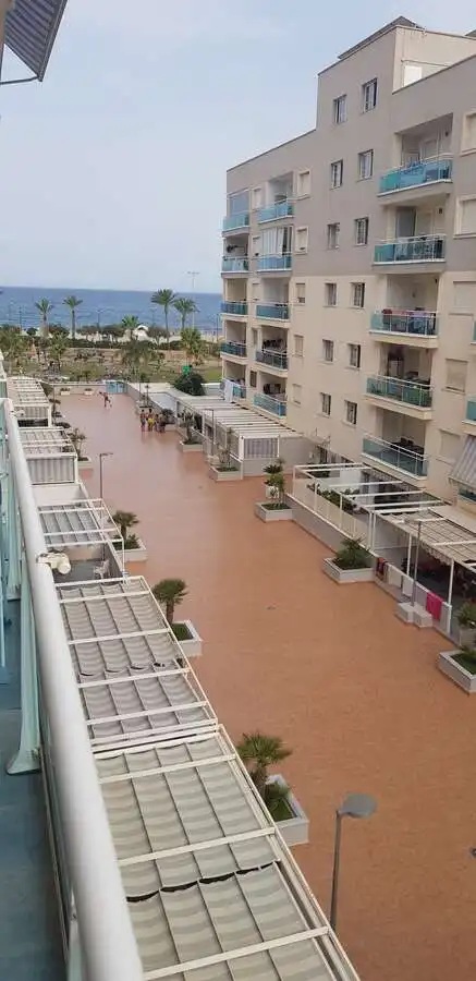 Terrassa de Pis de lloguer en Roquetas de Mar amb Aire condicionat, Terrassa i Moblat